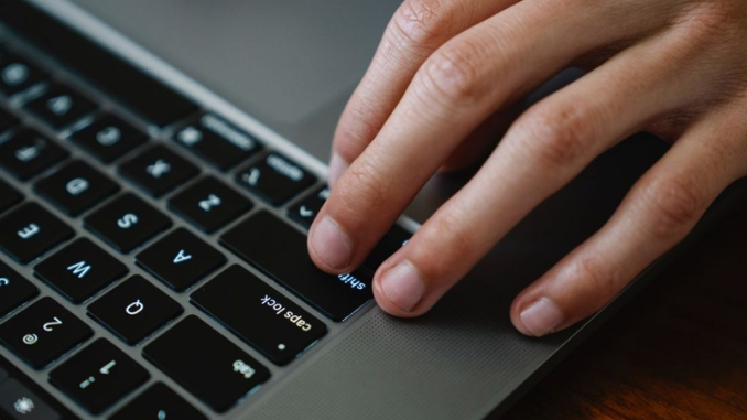 Cara Mematikan Keyboard Laptop yang Sering Mengganggu